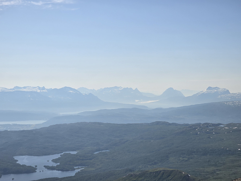 Sagfjorden m/fjell - Langlitinden sentralt
