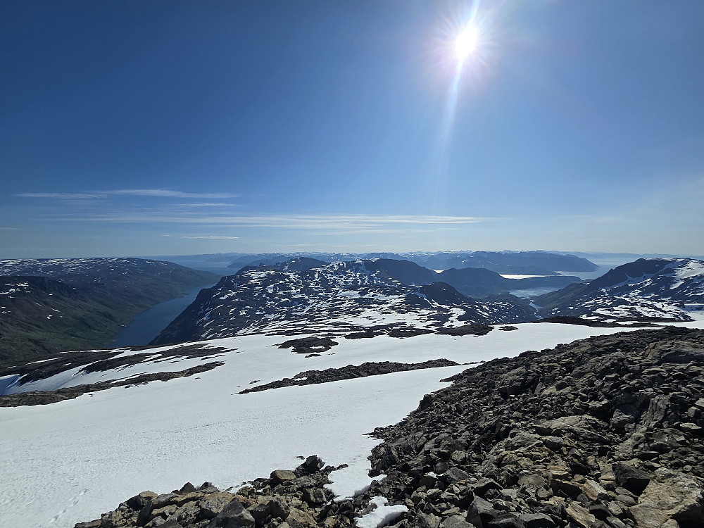 Mot stjernøya fra ca. sørtoppen
