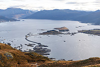 Veien mot Voksa og fergekaia, sett frå Rinden 369 moh.
