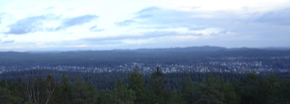 Panorama-utsikt mot Ytre Enebakk sentrum.