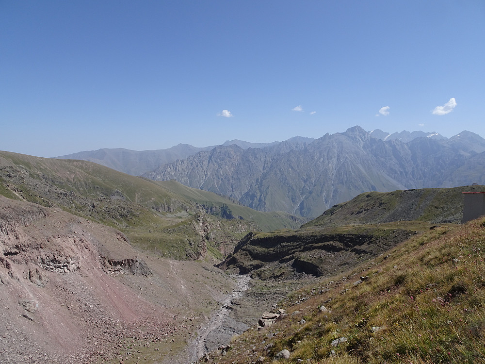 Fint landskap i Kaukasus