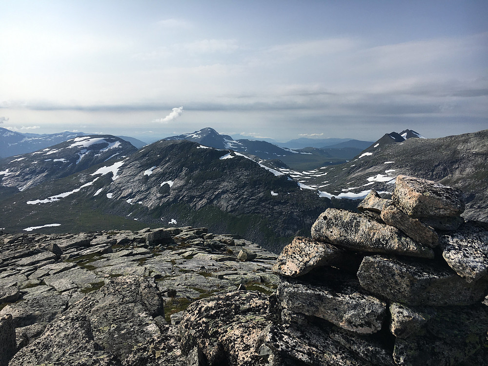 Telefjellet og Raudmelen sett fra toppen av Botnnebba.