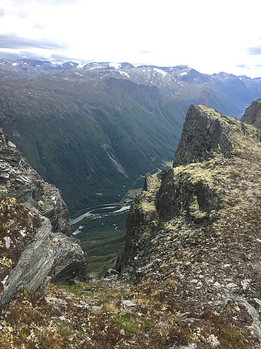 Luftig parti med utsikt ned mot Sunndalen.