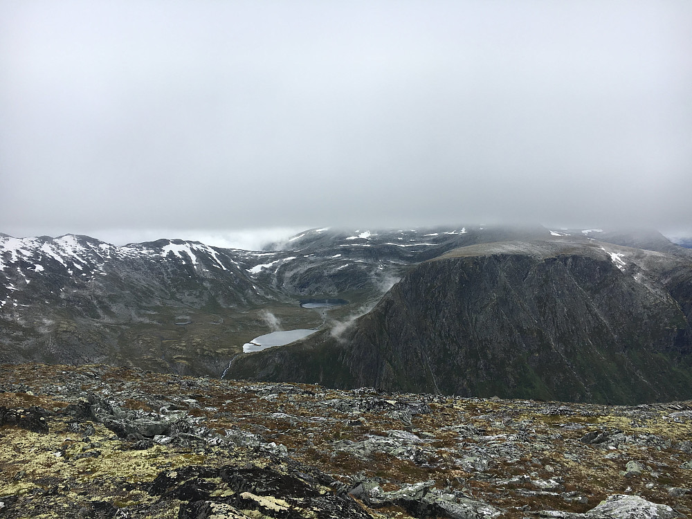 Utsikt mot Ottdalen, Klingråket og Klingråkvatna.