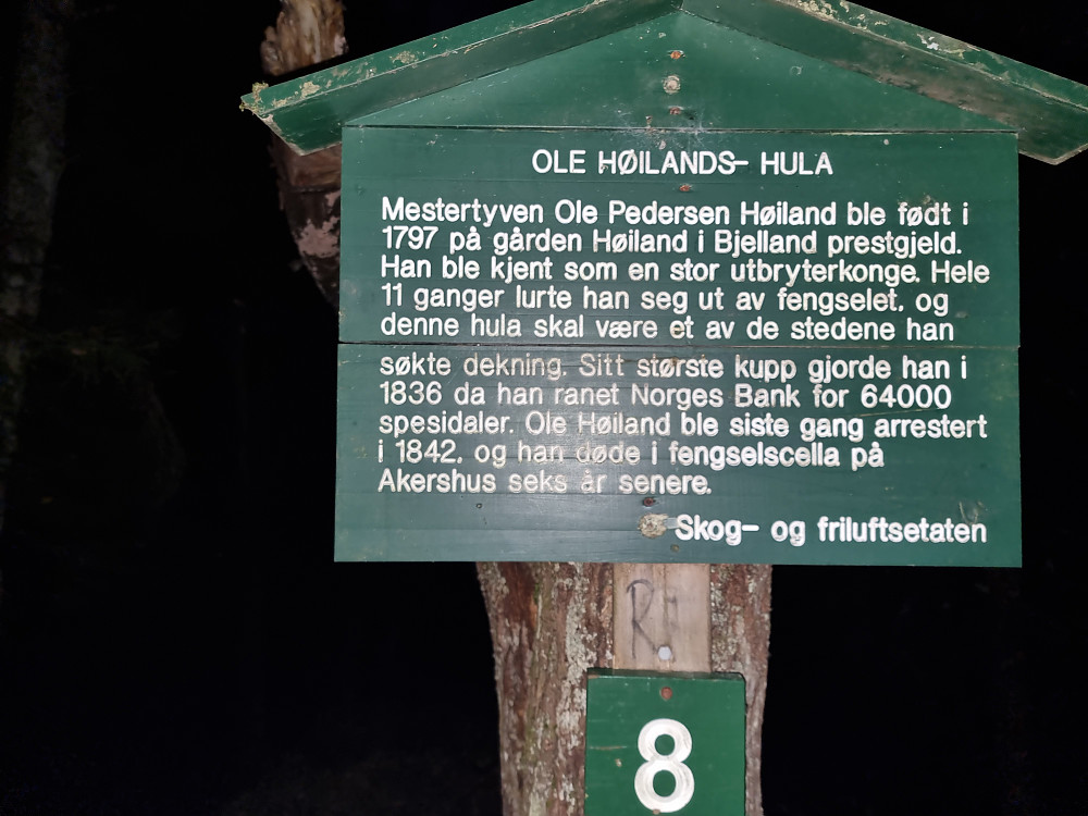 Info om Ole Høilands hule.