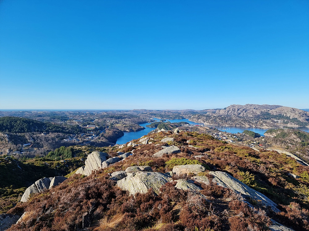 Fra Sangoltshornet mot nord. Liatårnet og Pyttane til høyre.