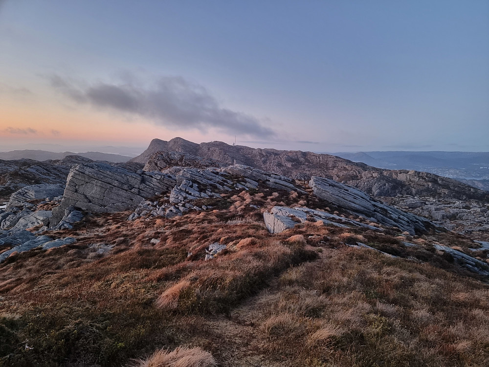 Fra Varden på Høgafjellet mot nordnordøst. Liatårnet til venstre.