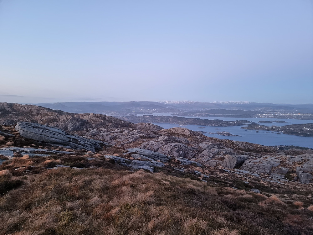 Fra Varden på Høgafjellet mot nordøst.