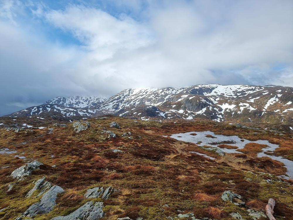 Fra Trengereidhotten mot Gullfjelltoppen.