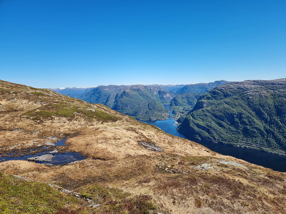 Fra Raudskredvarden mot Stanghelle, med Dalevågen bakenfor.