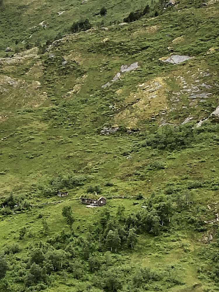 Setra - hvor selveste Halvor - har pussa opp (må ikke forveksles med lokal storhet som løper rundt som en villmann i fjella her inne).