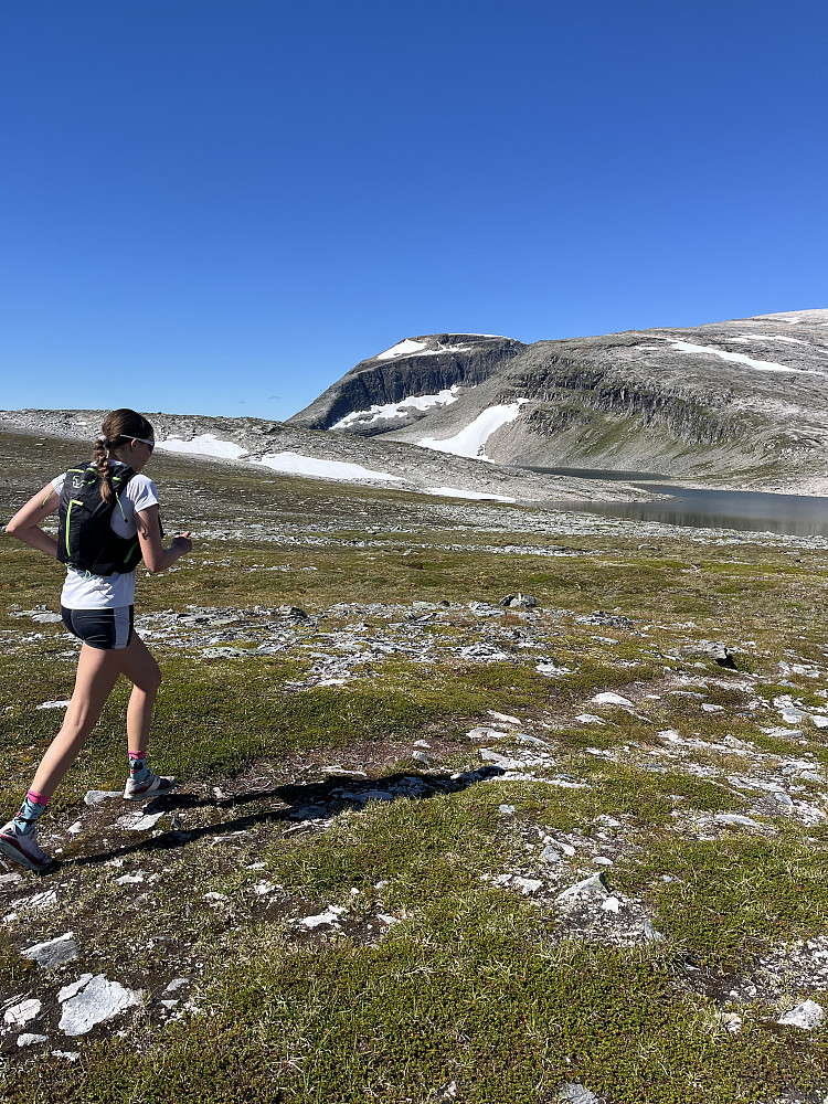 Ella med den høyeste Trollhetta «langt» der bak.