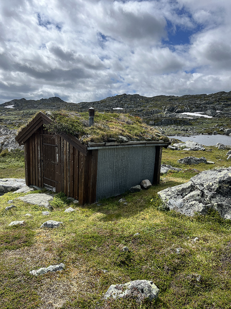 Håkkårstjønna - sikkert en fin plass å ta ei natt. Fiska i vatnet der for 10-12 år siden. Var fin steikørret der den gang.