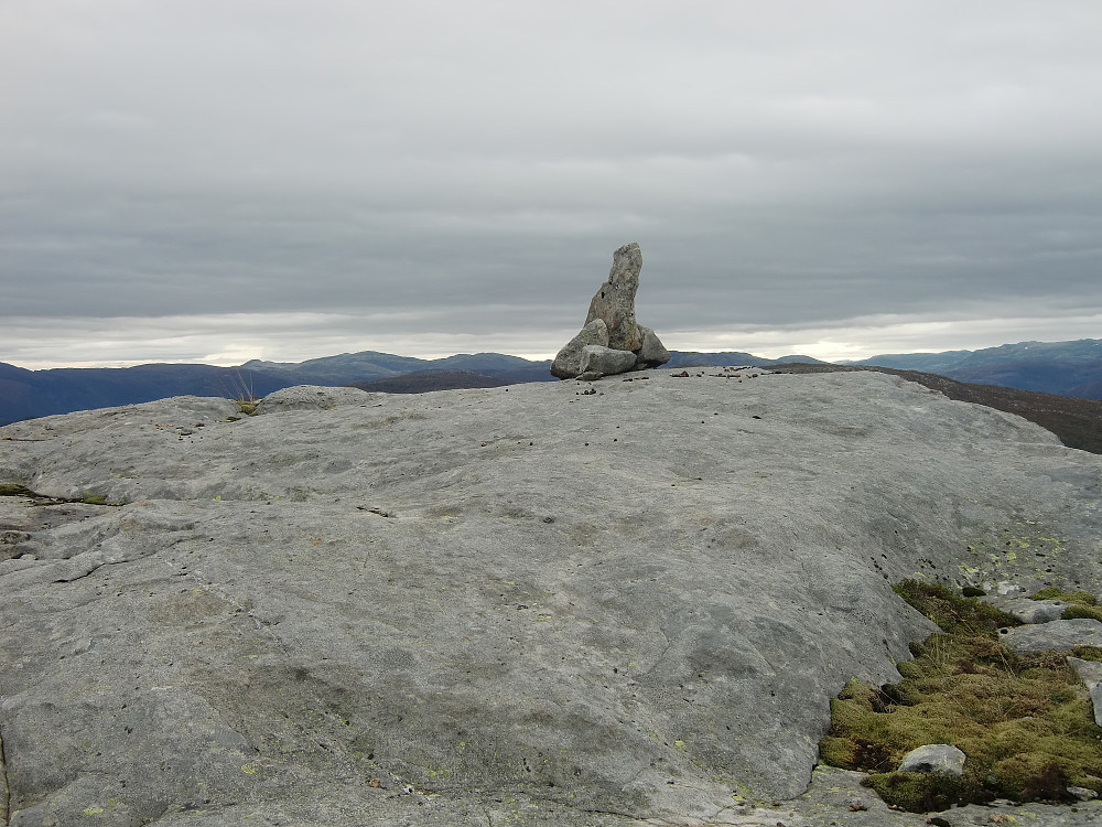 ny varde på toppen av Steinfjellet