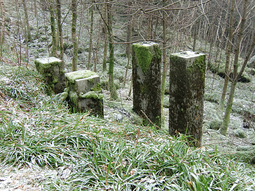 et av mange fundament fra Tyskerne 1940 - 1945