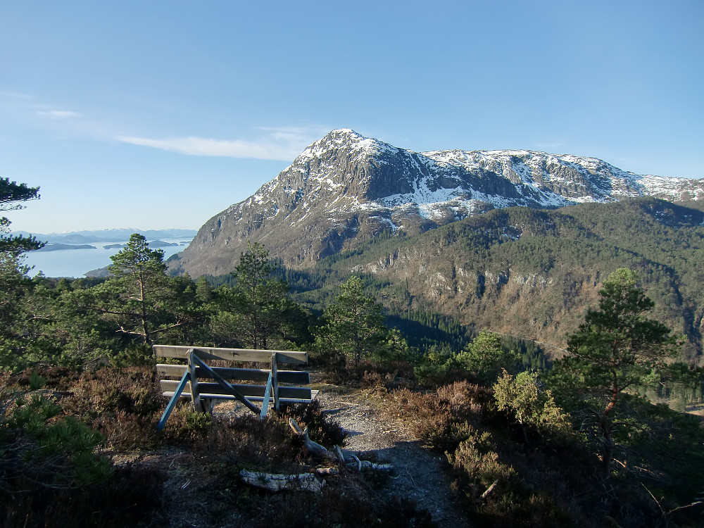 Hovlandsnuten sett fra Kyrkjefjellet utsiktspunkt