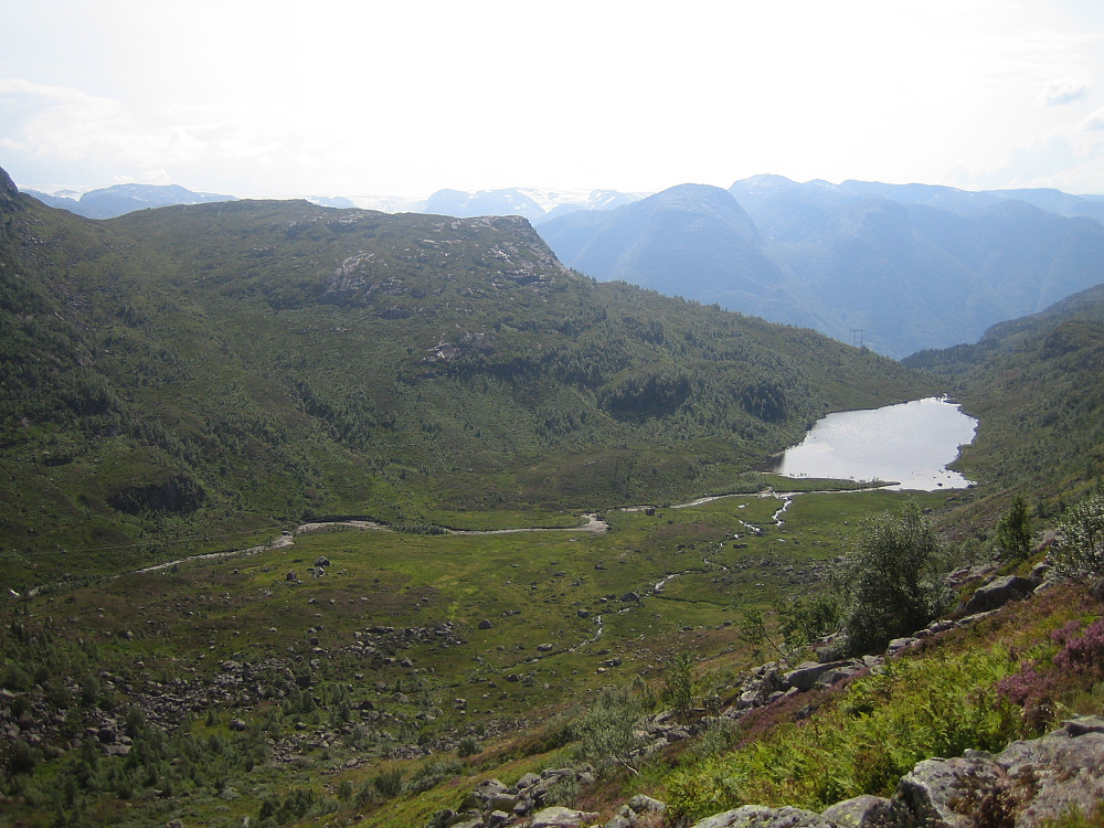 Nordalen og Nordalsvatnet