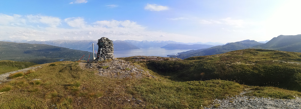 utsikt sydover fra varden på Haukåsfjellet
