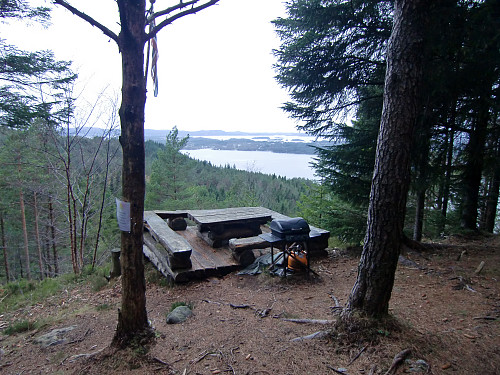 ikke verst å stille med grill og brenner