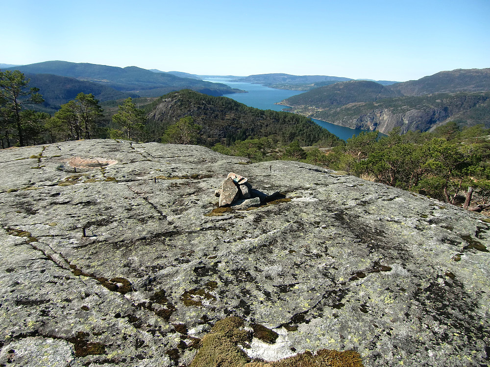Kvernhusfjellet trig.p. 373 moh. har navnet Egga i Stedsnavnportalen Hordaland