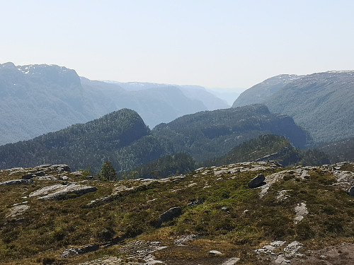 Kallvikanipa 489 og Pina 487 fra Vardafjellet