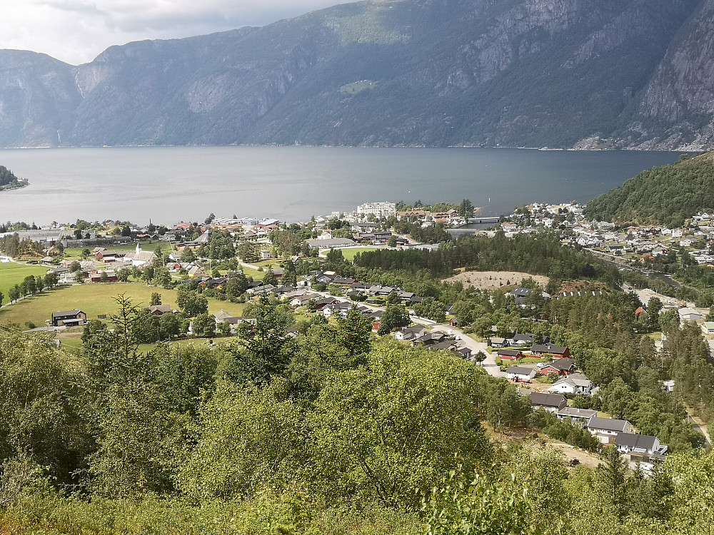 Eidfjord fra dagsturhytta Aokanbu