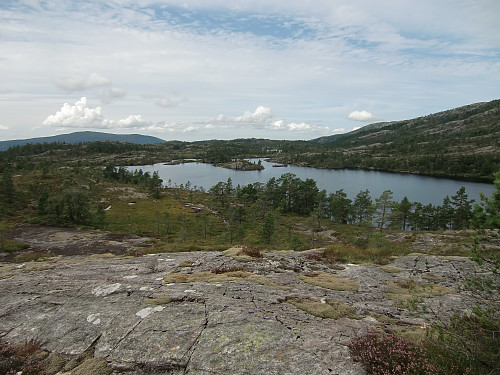 på vei ned til Fyrste Lauvtjørna