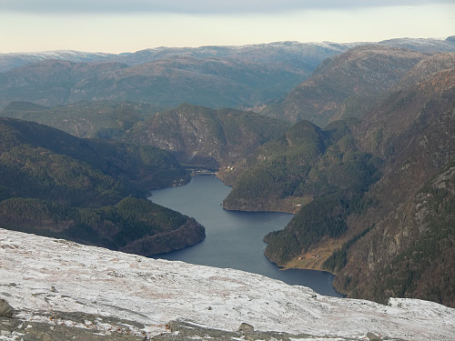Bolstadfjorden mot Straume