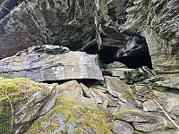 ene gruveåpningen med stein nedfall 