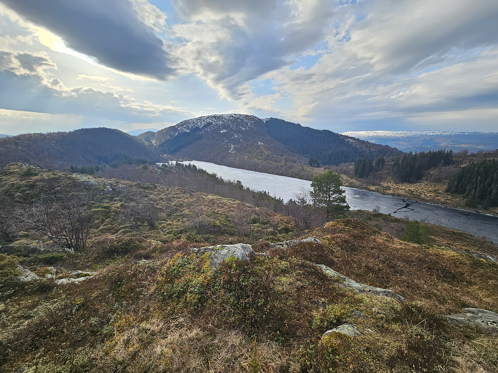 utsikt fra Hansdalsfjellet mot Askelandsvatnet og Stemmesegga