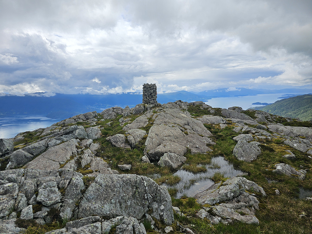Holmedalsfjellet 613 sett mot syd