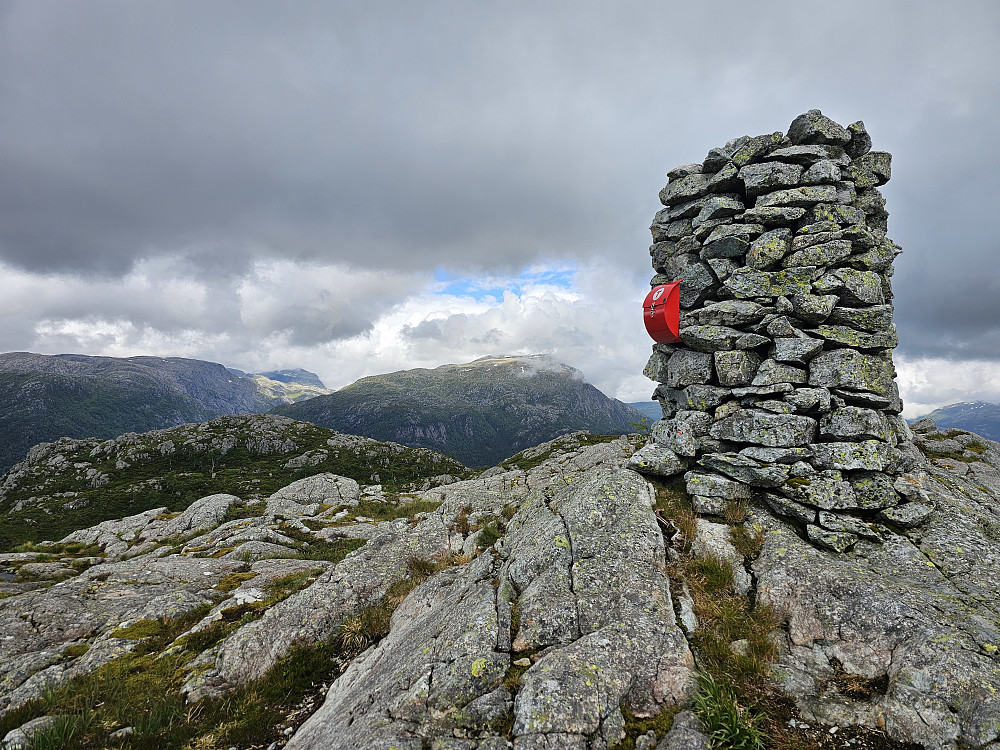 Holmedalsfjellet sett mot nord