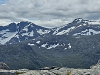 Omnetinden 1378 og Bjørndalstindane 1426