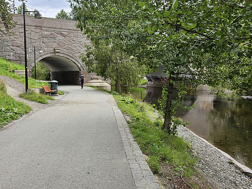 videre under Ankerbrua