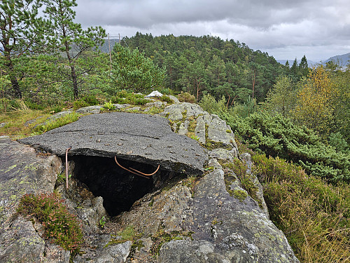 beskyttelsesrom ved en av kanonene