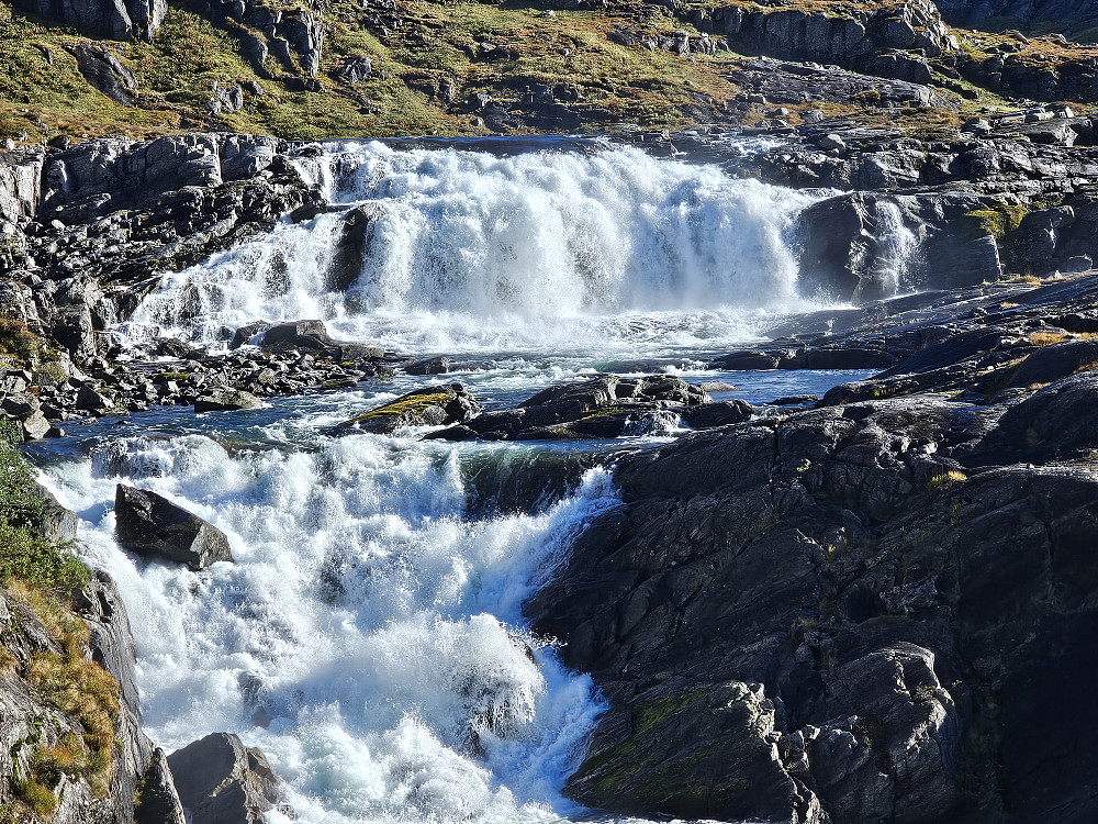 foss under Storavatnet