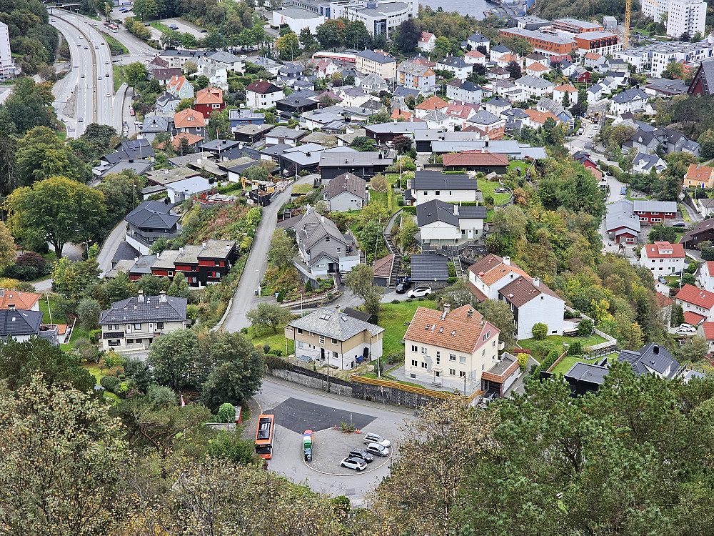 Øyjorden snuplass med Lyngberget