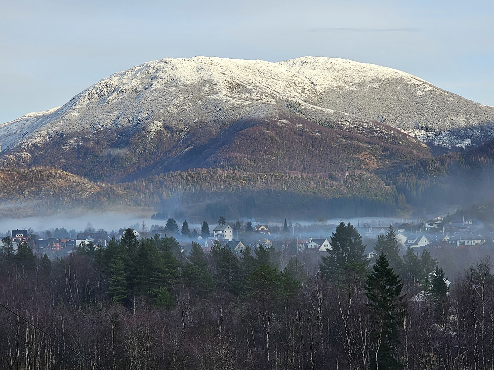 Skåldalsnipa fra Søyleåsen syd