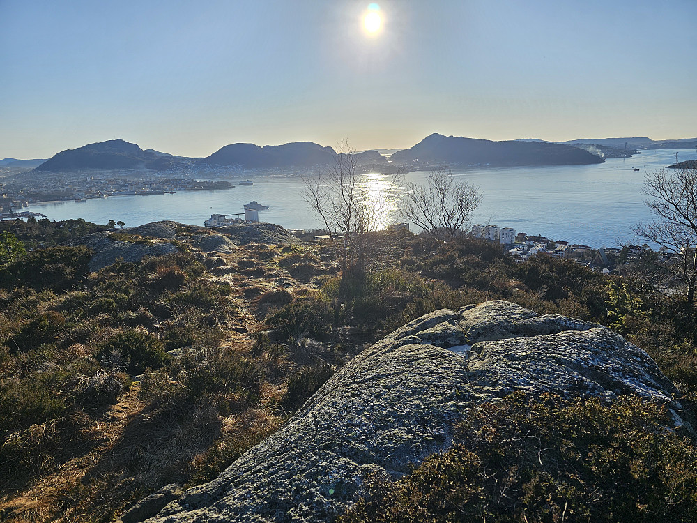 Løvstakken, Damsgårdfjellet og Lyderhorn sett fra Rognåsen