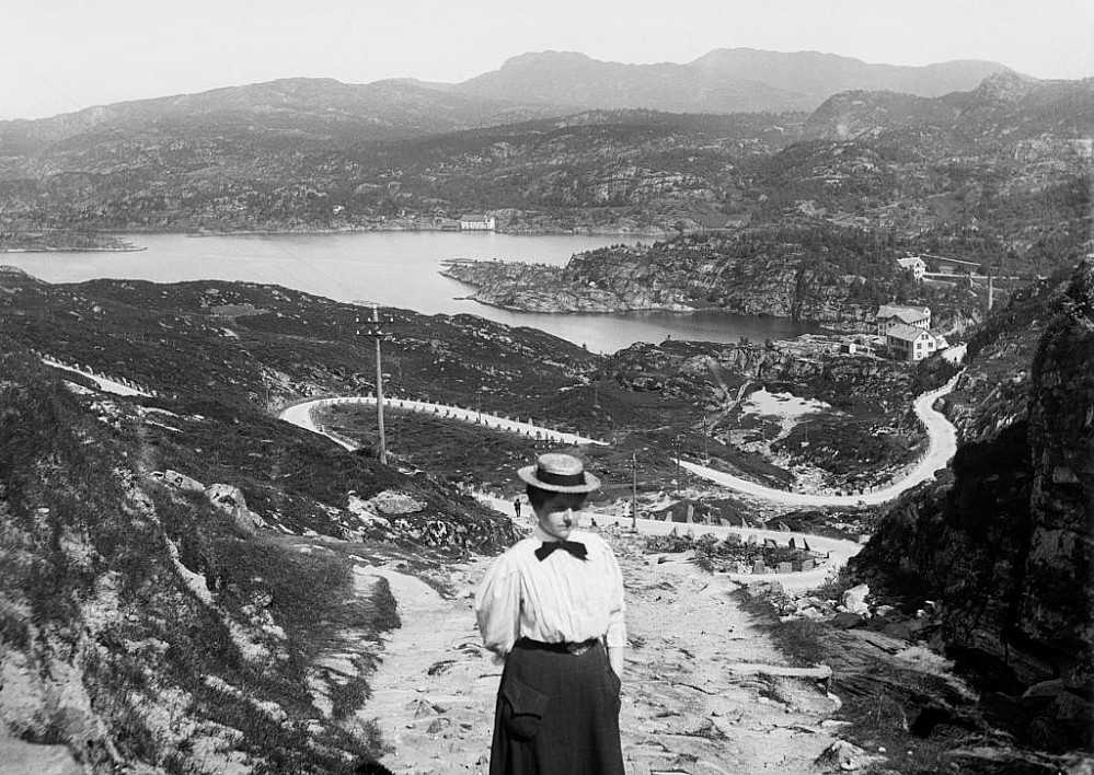 bilde fra 1906  tatt fra samme plass i Kistekleiva. 