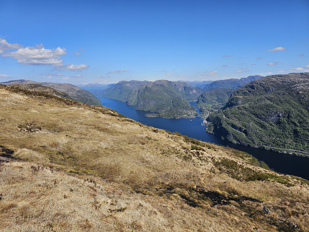 utsikt fra punktet nordover Veafjorden