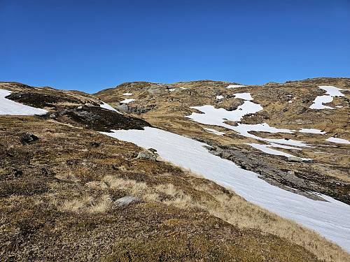 på vei opp mot Hjellafjellet 932