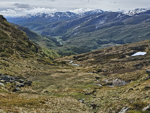 fra kanten på vannskille sett nedover mot Li