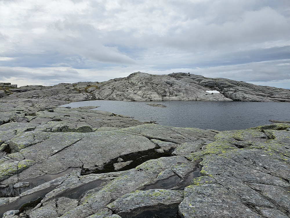 Trælen 950 på andre siden av vannet