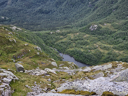 utsikt fra ryggen ned i Kikedalen