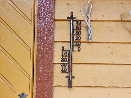 en varm og svett tur, 32 grader i skyggen ved stølen