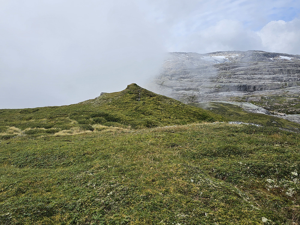 toppen på Gråskorvenuten 970