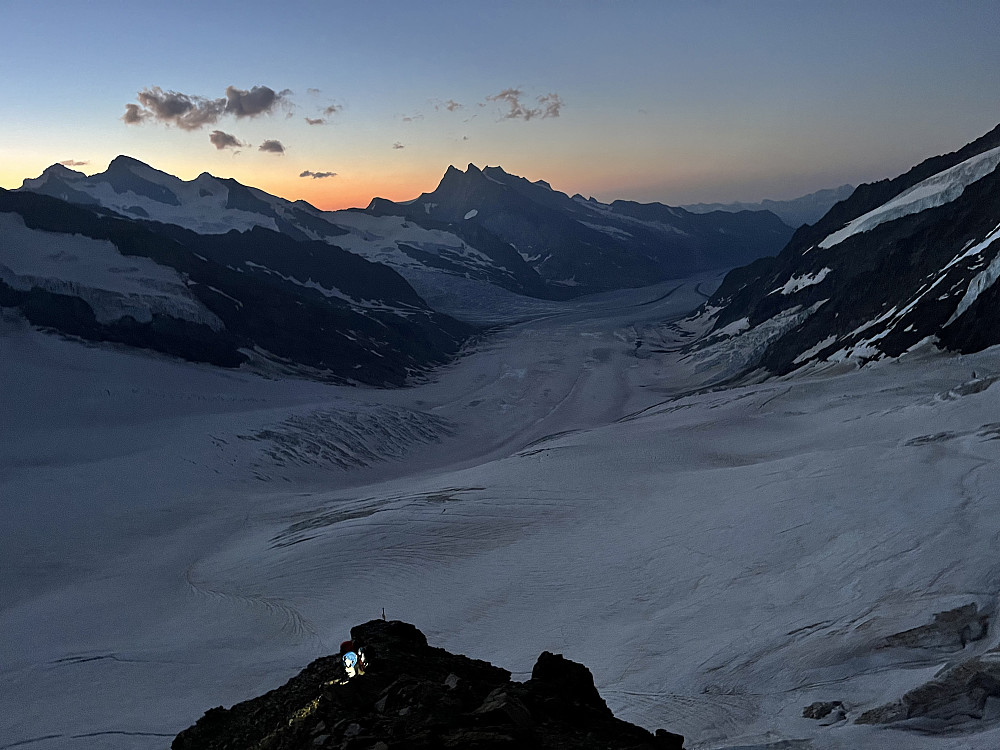 Flott nedover Aletschgletscher fra start på øst-ryggen.