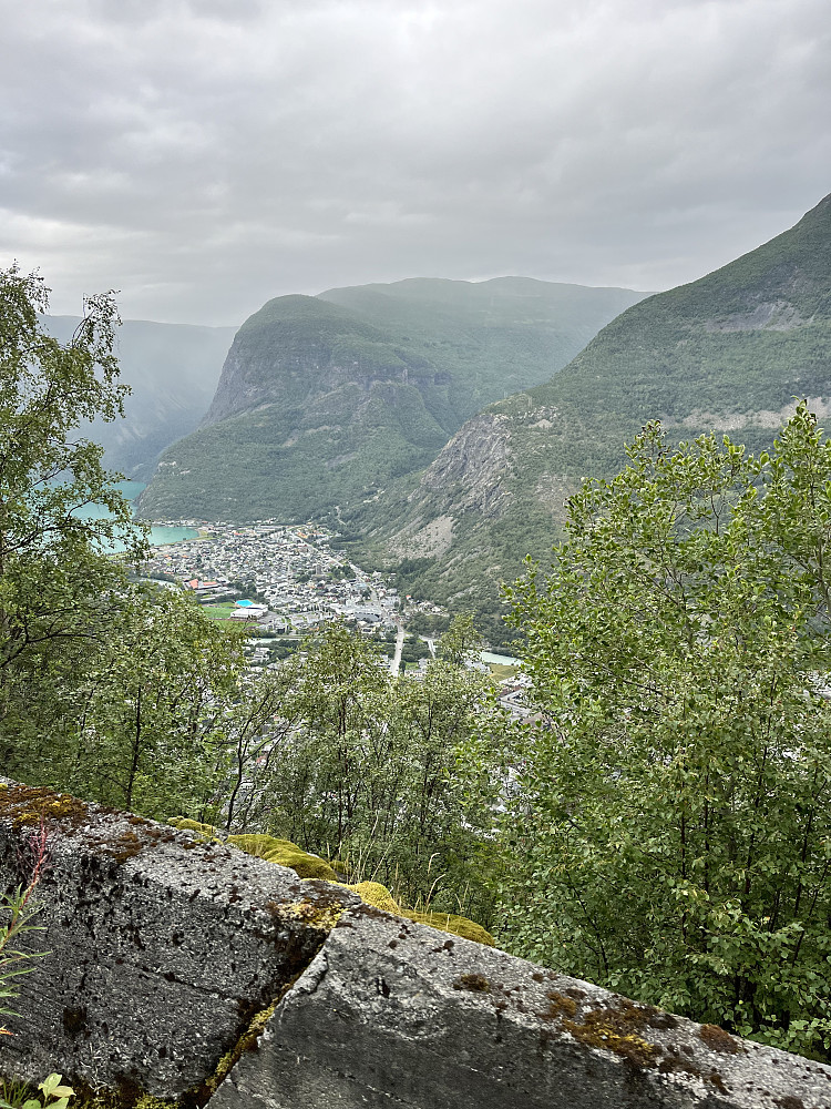 Øvre Årdal i det fjerne