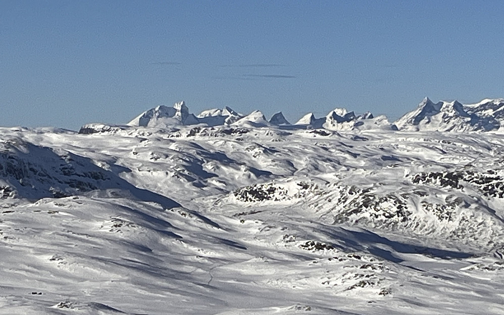 Utsikt fra Vardhovdtinden mot Hurrungane